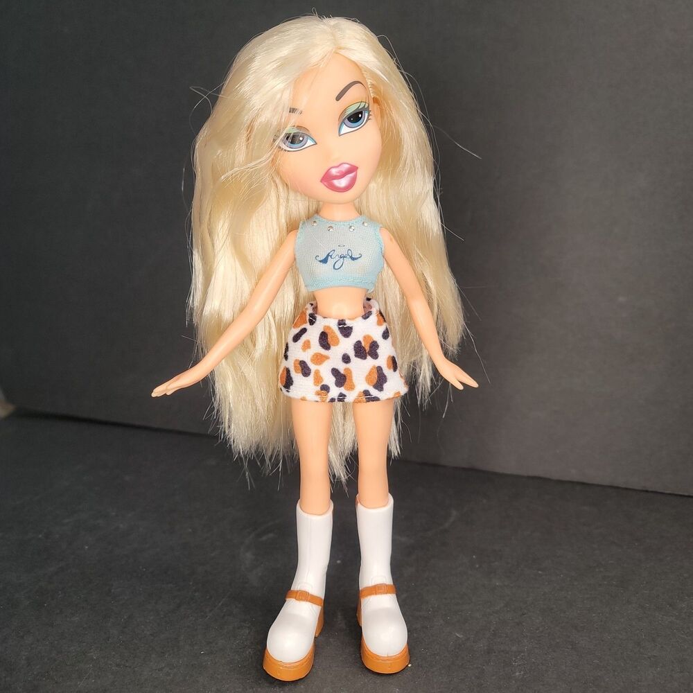 Vintage Bratz Cloe Doll 1st First Edition 2001 MGA Leopard Print Skirt Blue Top